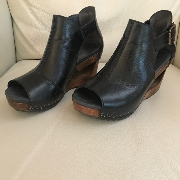 Dansko Shoes - Dansko Sable Wedge Clogs